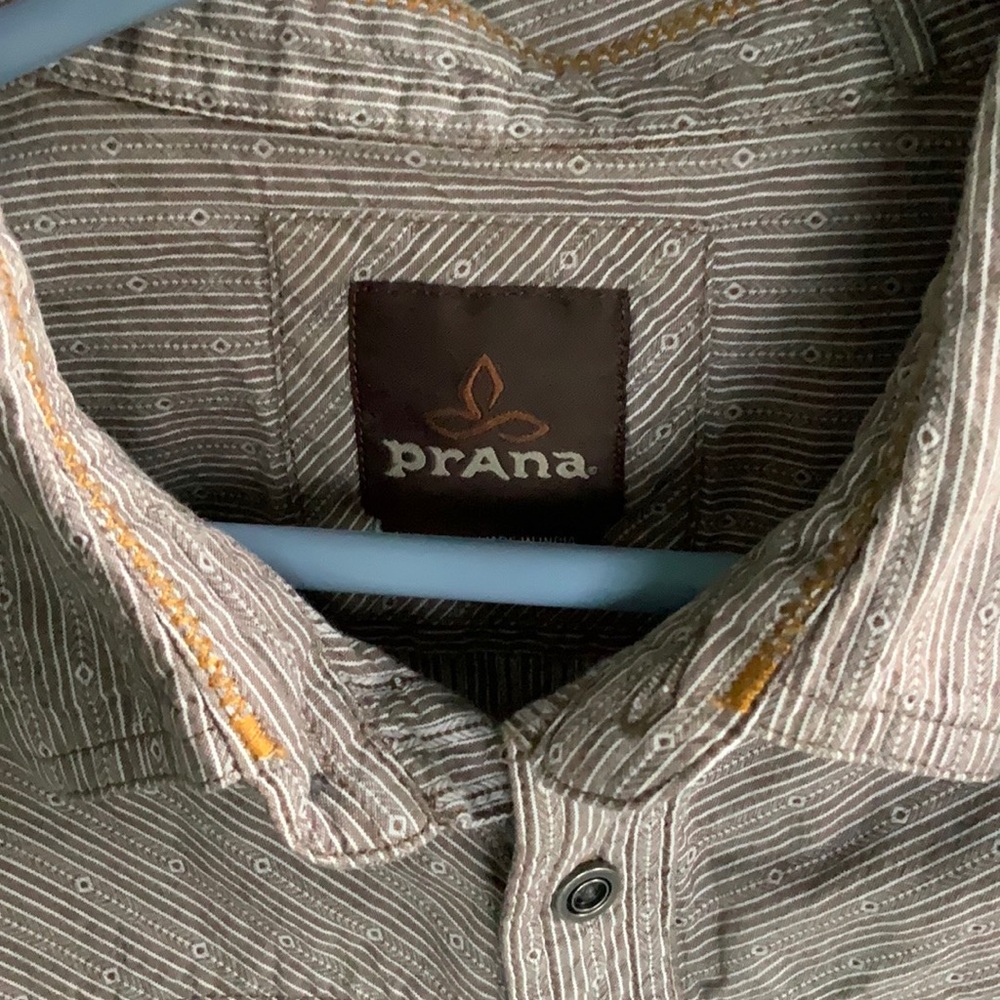 Prana Short Sleeve Button Shirt - 100% Organic Cotton - Size Mens Medium